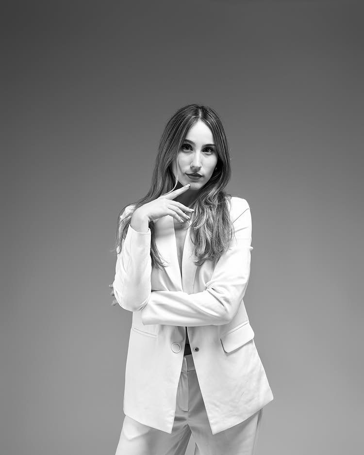Retrato profesional en blanco y negro
